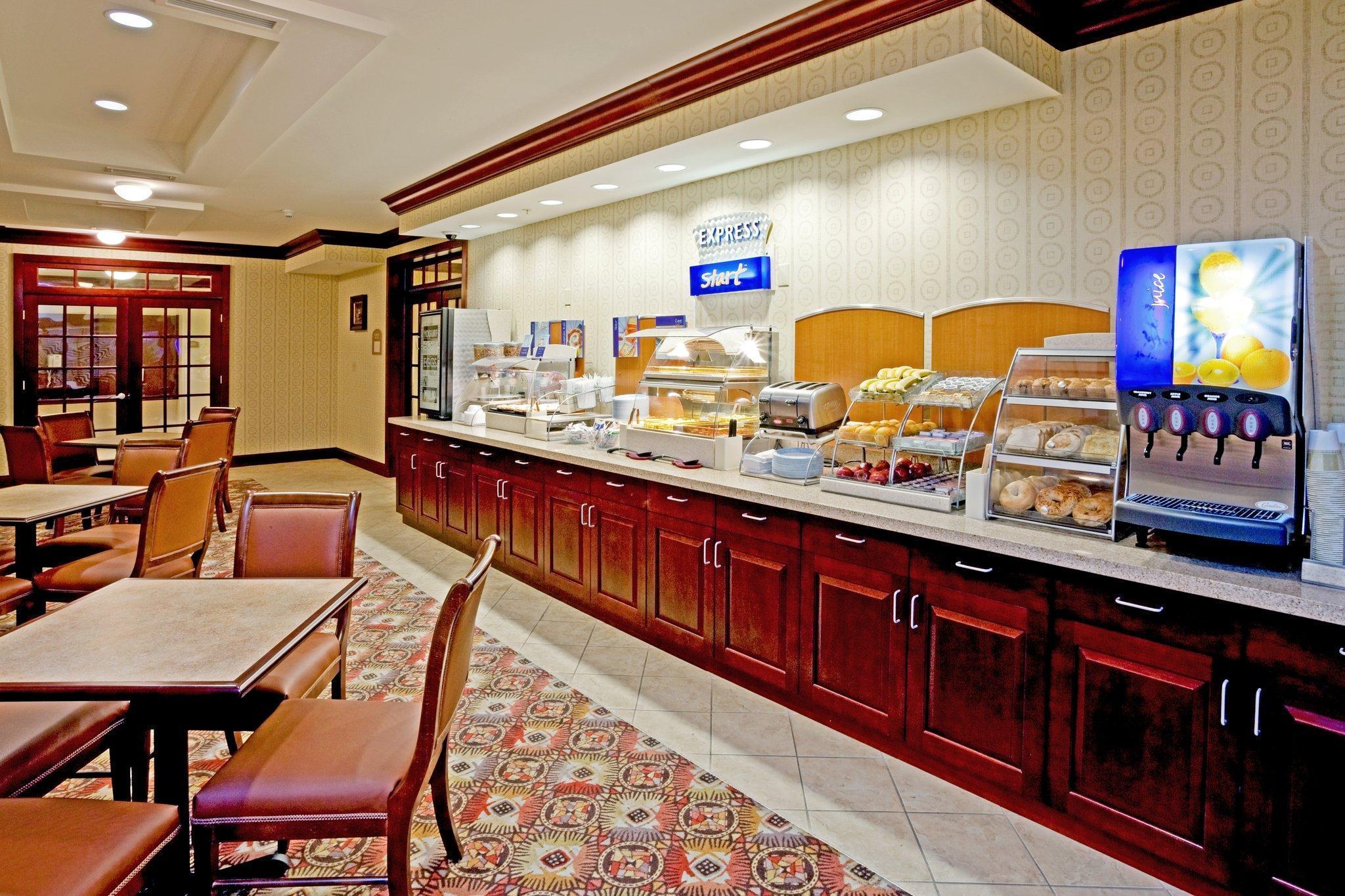 Holiday Inn Express & Suites Albany Airport Area - Latham By Ihg Exterior foto